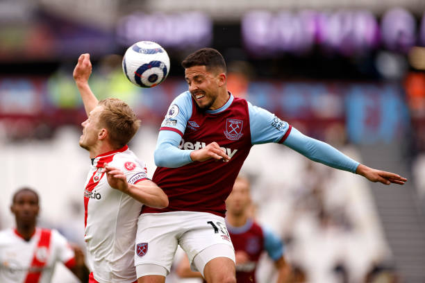 还在进攻端 还在进攻端