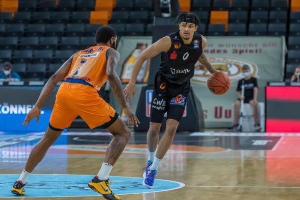 运动员们在 运动员们在